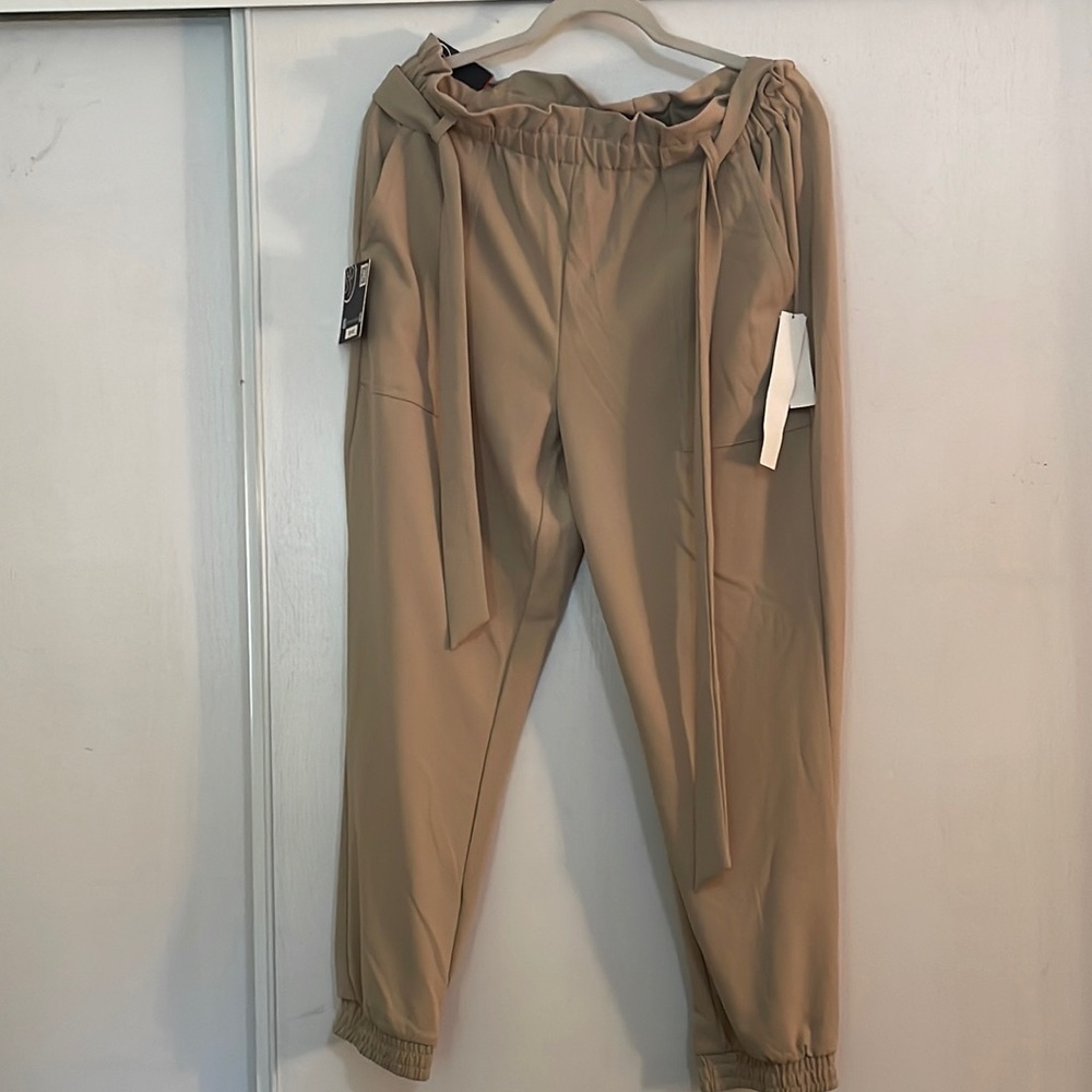 High rise jogger